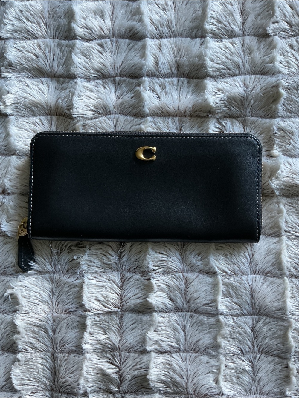 Coach Black Leather Slim Accordion Zip Wallet with Gold Hardware